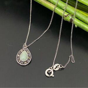Vintage 925 NV Sterling Silver Jade Marcasite Teardrop Pendant 18” Necklace 3g.